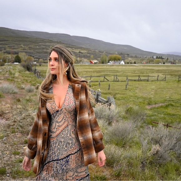 KATY’S LIVE! Like to be notified :) - Picture 4 of 7